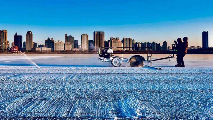 哈(hā)爾濱冬季采(cǎi)冰 采冰工具(jù)