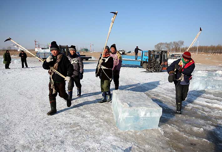 哈爾濱冬(dong)季采冰 采冰(bing)工具