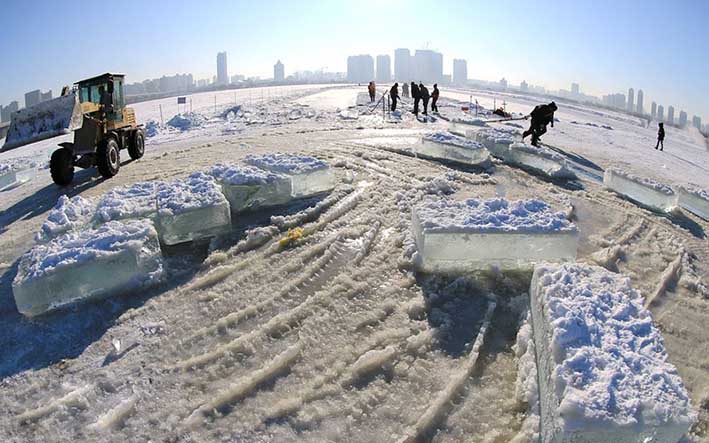 哈爾濱冬(dong)季采冰 采冰(bing)工具