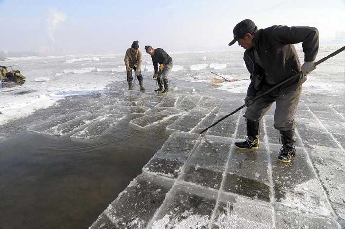 哈爾(er)濱冬季采冰(bing) 采冰工具
