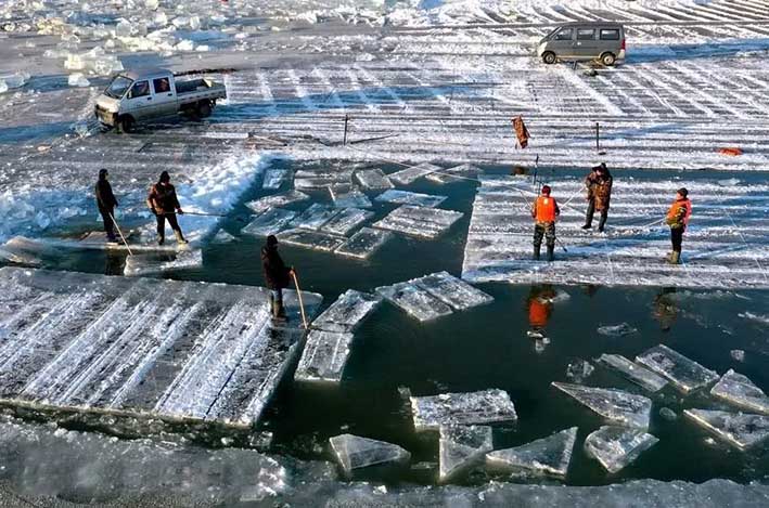 哈爾濱冬季(ji)采冰 采冰工(gong)具
