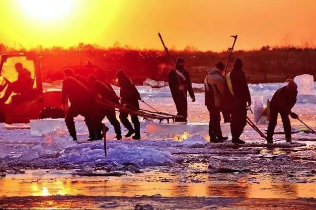 哈爾濱冬季(ji)采冰 采冰工(gong)具