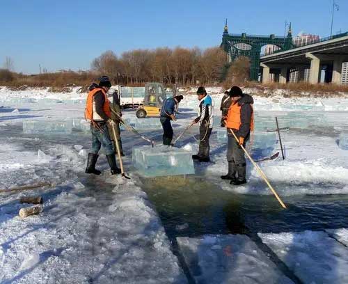 哈(hā)爾濱冬季采(cǎi)冰 采冰工具(jù)