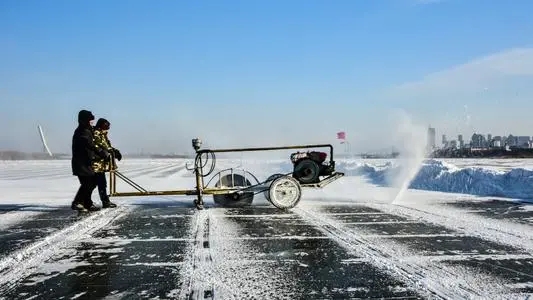 哈爾(er)濱冬季采冰(bing) 采冰工具